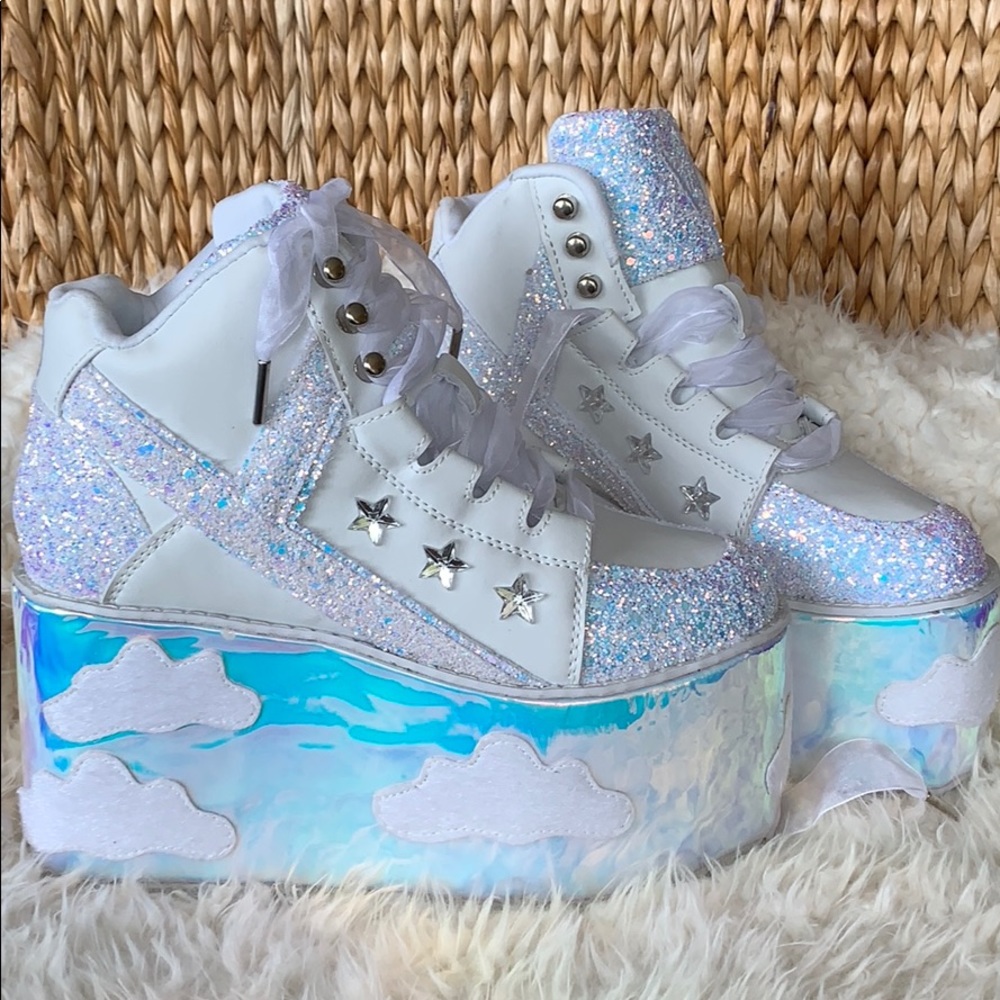 NIB YRU White Holographic Sky Sky Platforms